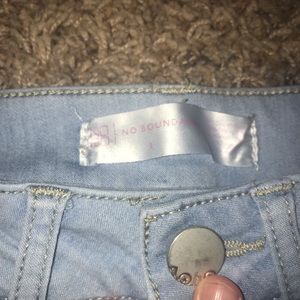 No Boundaries Shorts - No Boundaries shorts size 1 No Boundaries Shorts - No Boundaries shorts size 1